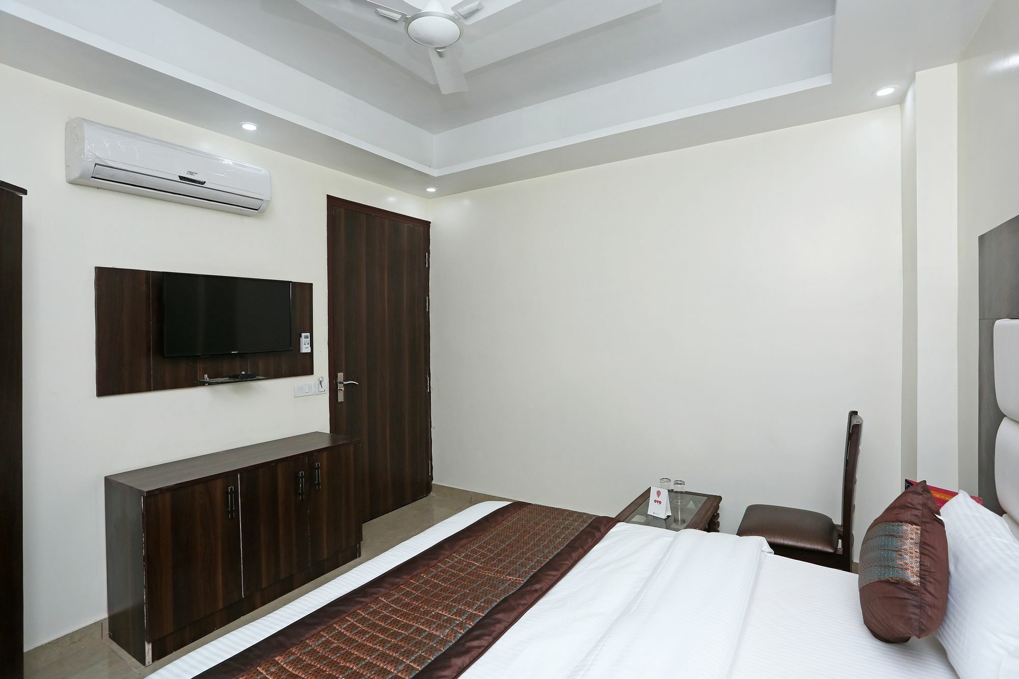 Oyo 11505 Hotel Classic Park New Delhi Buitenkant foto